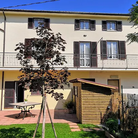 Casa Vacanze Acero Rosso Massa Martana Exterior photo