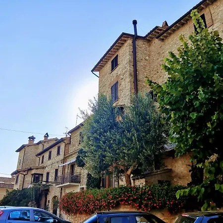 Casa Vacanze Acero Rosso Massa Martana Exterior photo