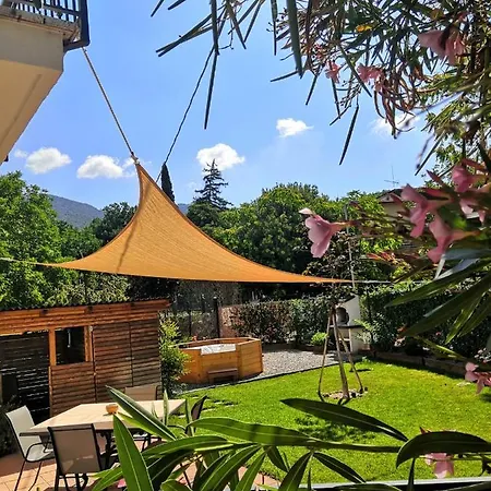 Casa Vacanze Acero Rosso Massa Martana Exterior photo
